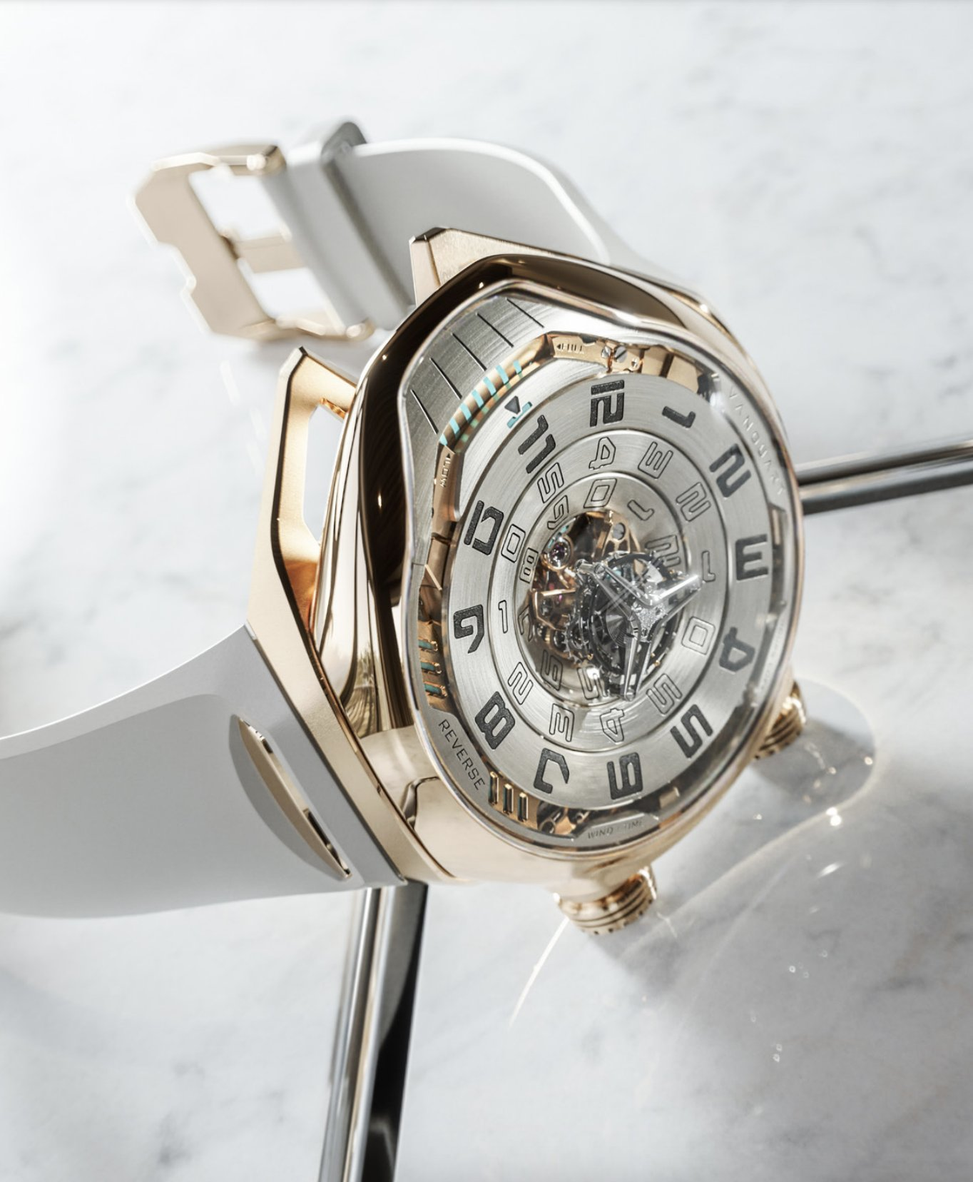 Vanguart Black Hole Tourbillon saat kadranı yakın çekim görünümü