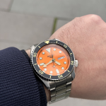 Seiko 5 SRPD59K otomatik erkek kol saati yakın çekim görünümü
