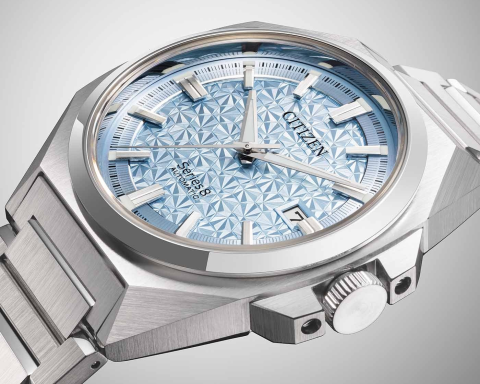 Citizen Series 8 831 Ice Blue limitli model kol saati kadran detayı