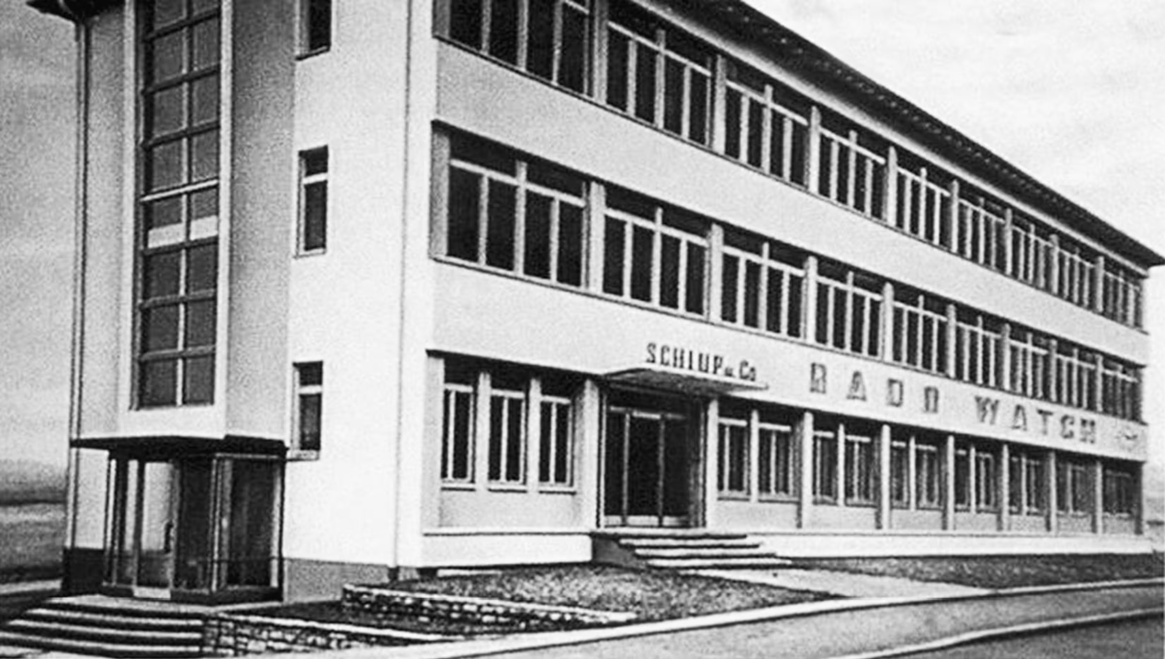 Rado marka hikayesini anlatan tarihi saat tasarımları ve miras görseli