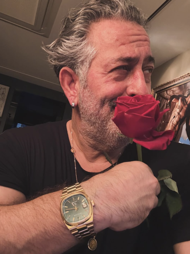 Cem Yılmaz'ın taktığı Bulova Super Seville