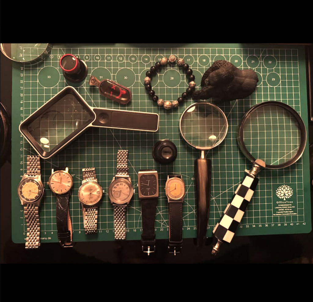 Cem Yılmaz'ın taktığı Başka bir Vintage & Micro Brand Koleksiyonu