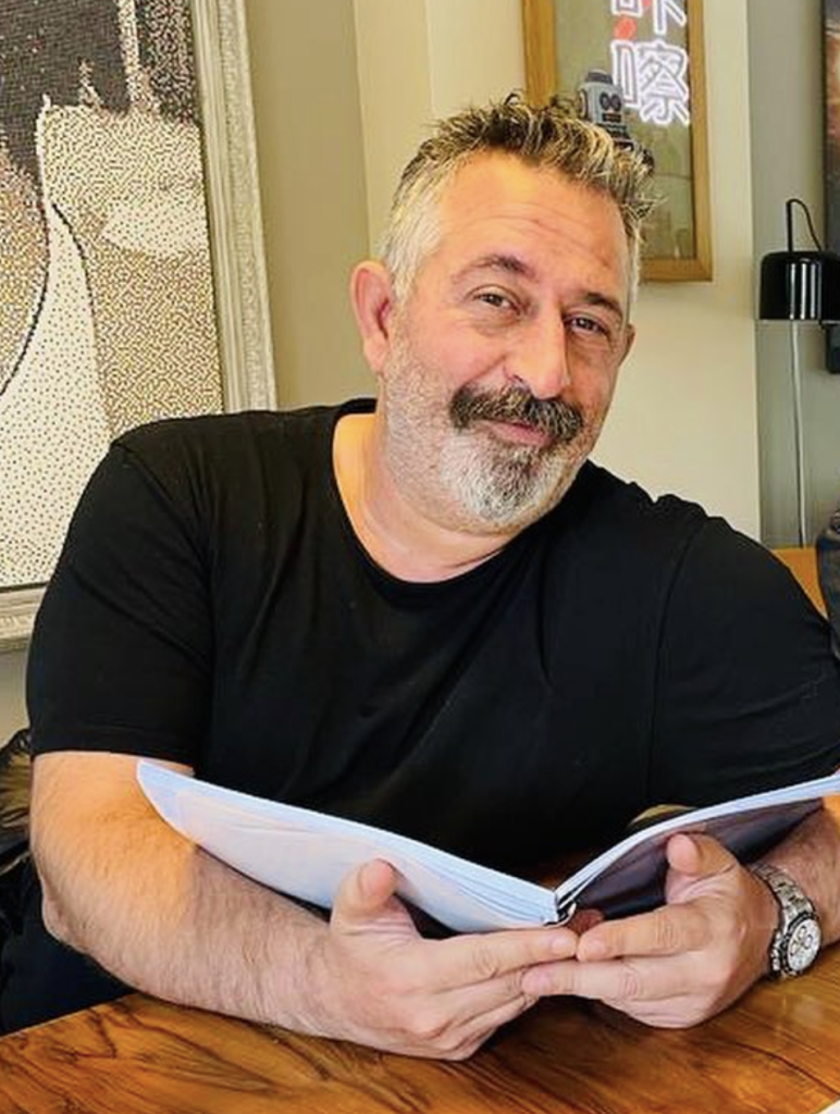 Cem Yılmaz'ın taktığı Rolex Daytona Panda