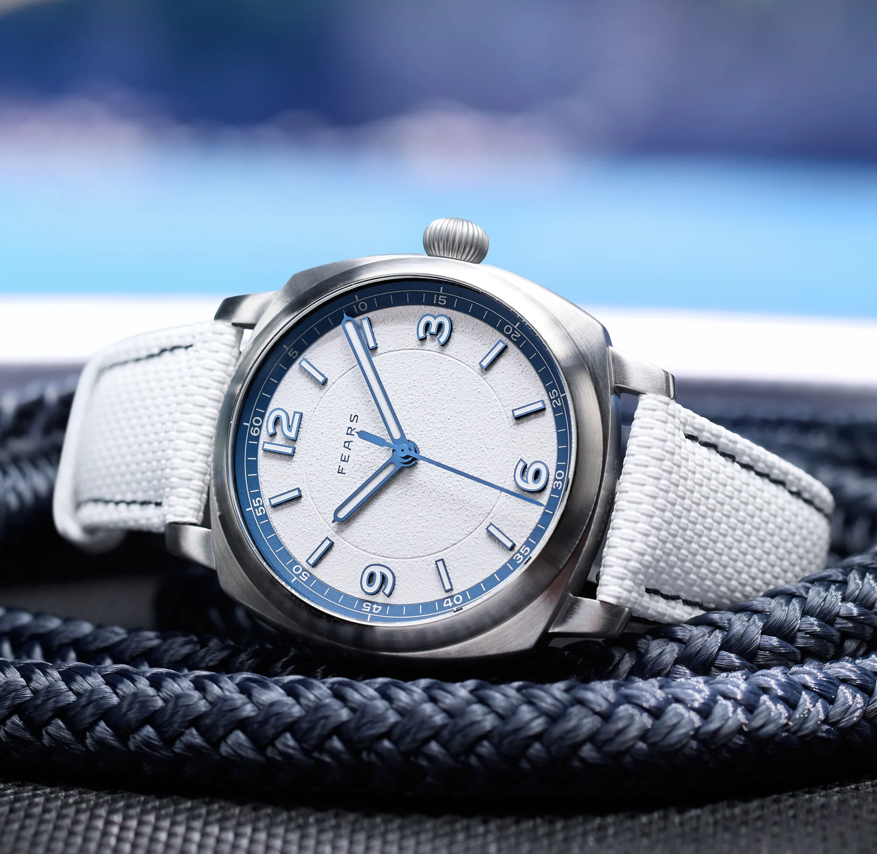 Fears-Brunswick-40-Helmsman-RubberStrap-Rope
