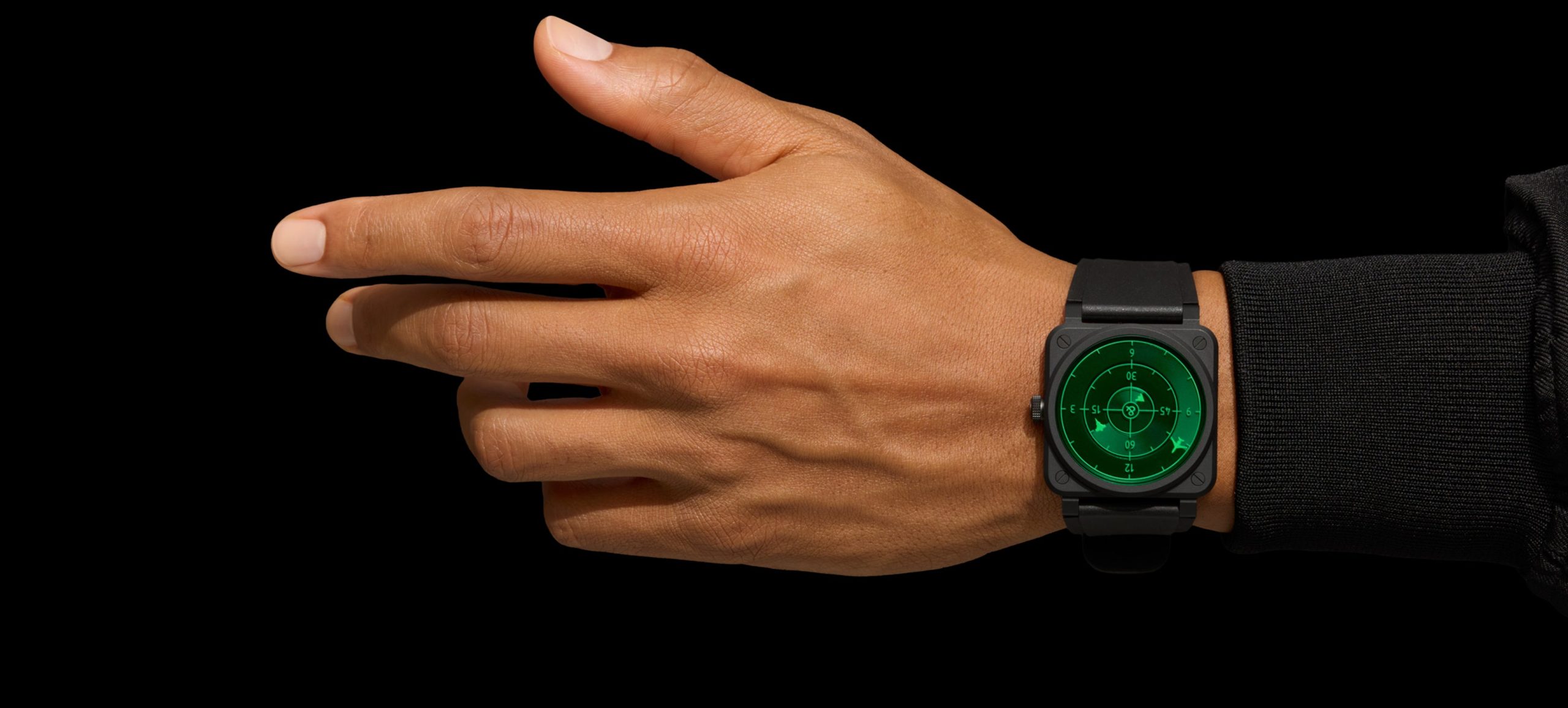 Bell & Ross BR-03 Green Radar Ceramic bilekte