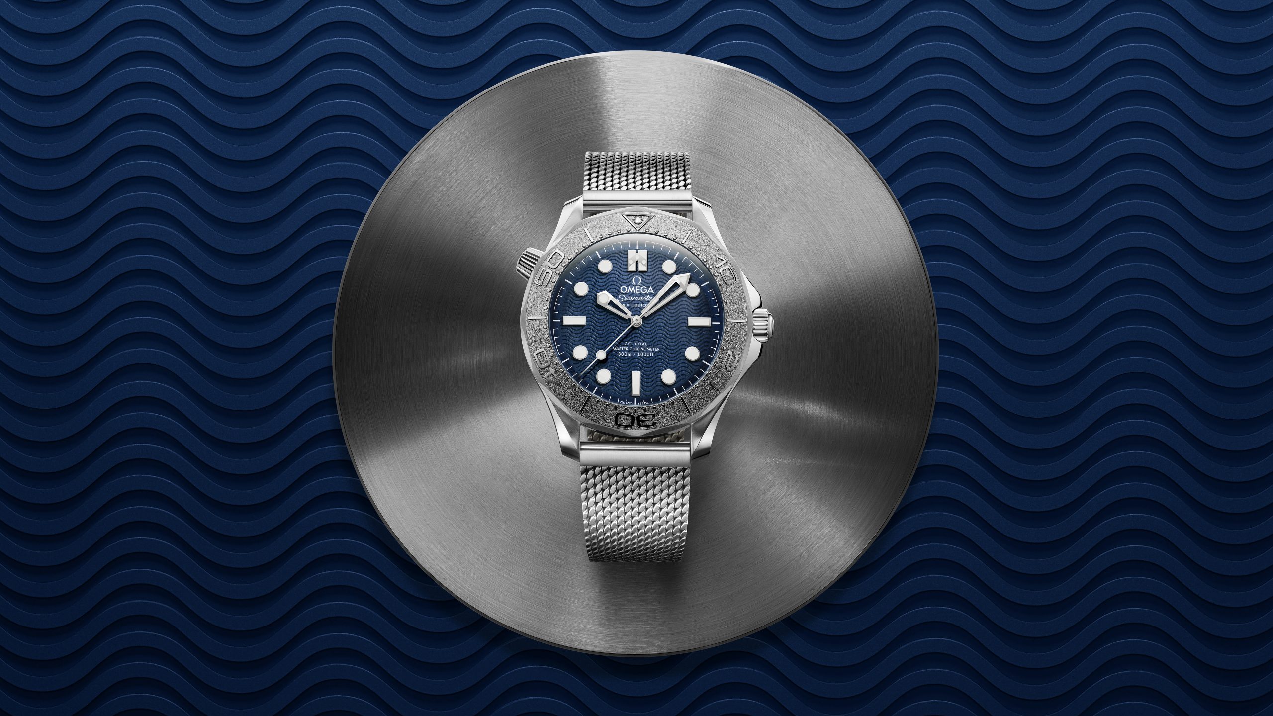 OMEGA Seamaster Diver 300M James Bond Edition mavi kadran