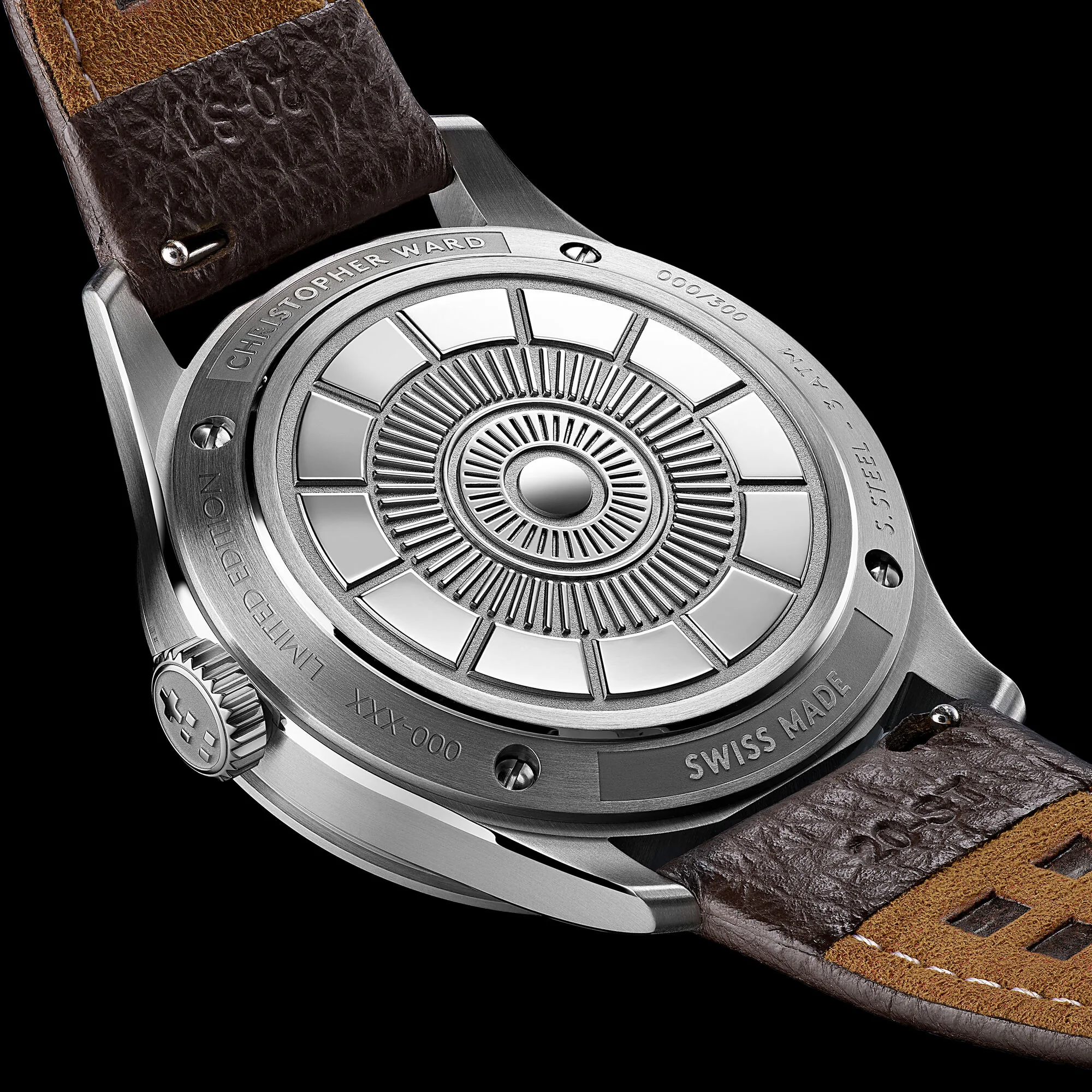 Christopher Ward C1 Jump Hour XV kabartmalı çelik arka kapak