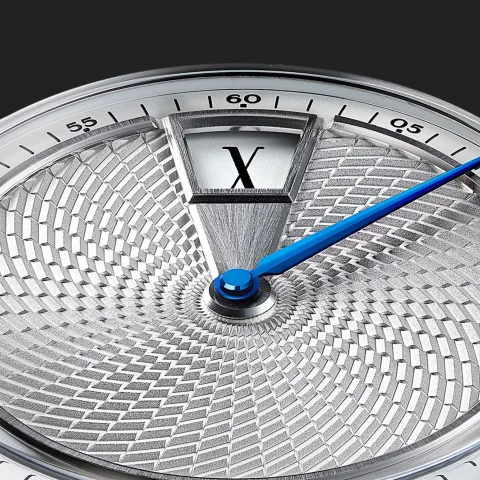 Christopher Ward C1 Jump Hour XV gümüş guilloche kadran ve saat penceresi