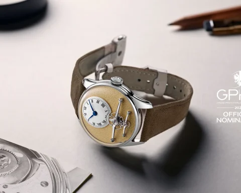 Christopher Ward C1 Loco Classic, altın tonlu sedef parıltılı kadran, beyaz seramik saat kadranı ve kahverengi kayış