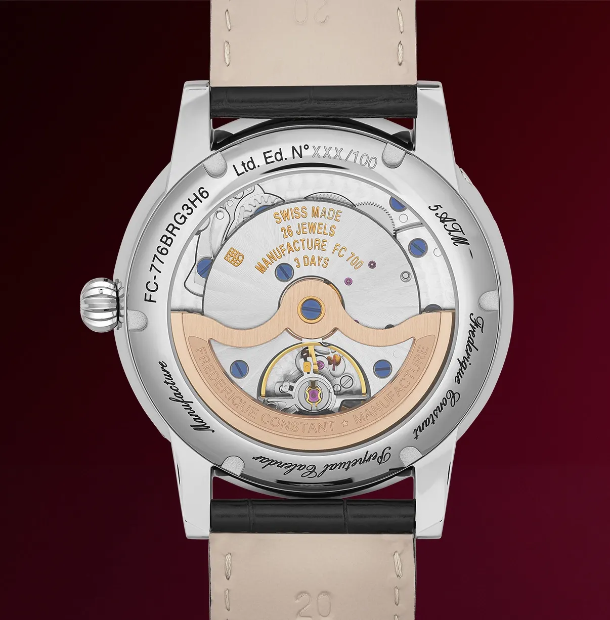 Frederique Constant FC-776 kalibresi arka kapak Frederique Constant Classic Perpetual Calendar Manufacture safir arka kapaktan görünen FC-776 kalibresi ve altın kaplama rotor