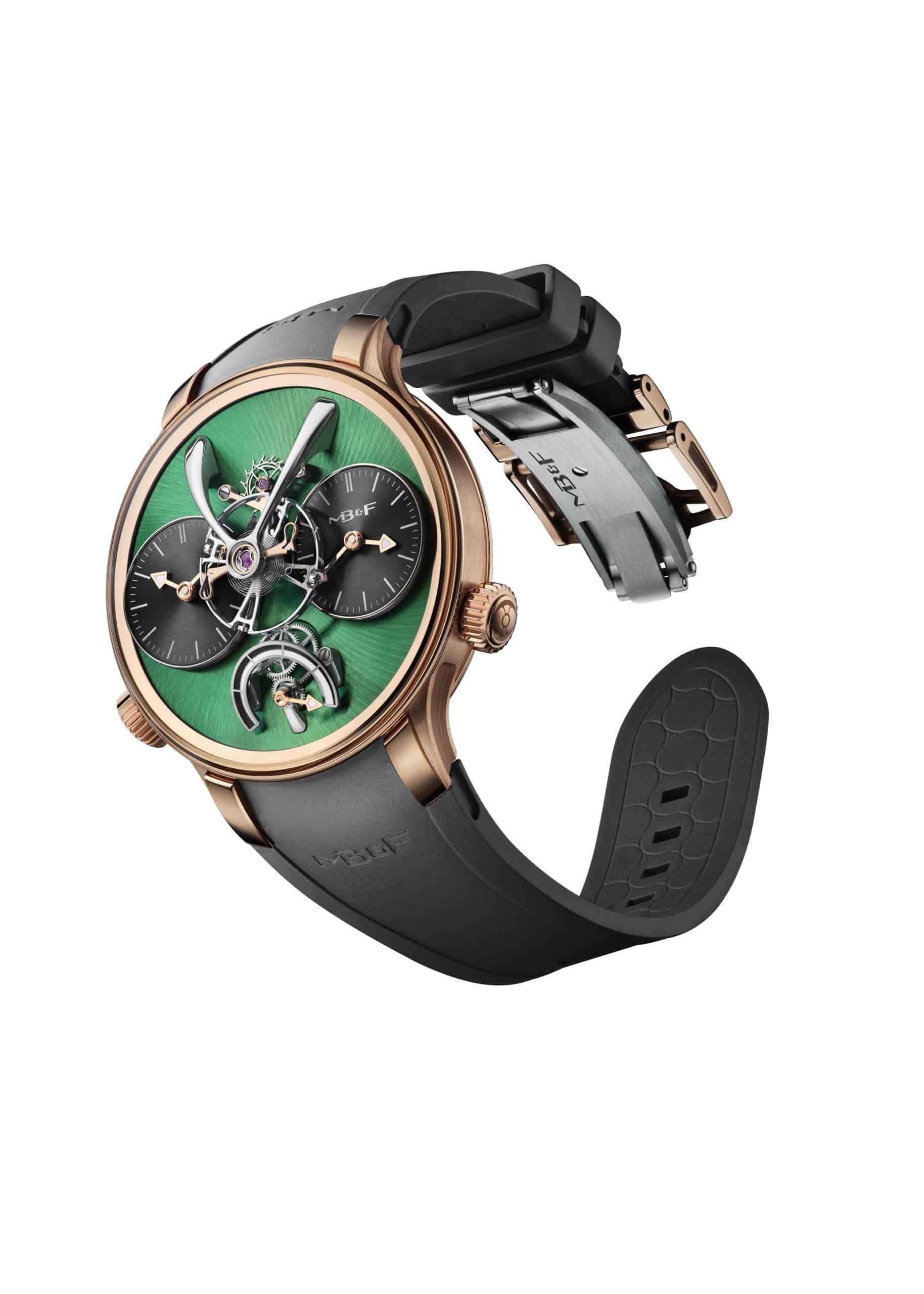 MB&F LM1 EVO pembe altın sürümün önden görünümü, iki bağımsız saat kadranı ve 14 mm balans