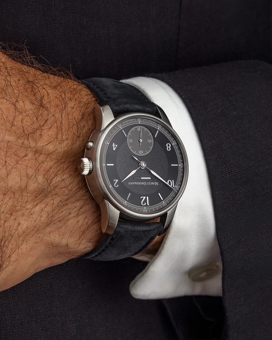 Moritz Grossmann BENU Power Reserve çelik kasalı model bilekte