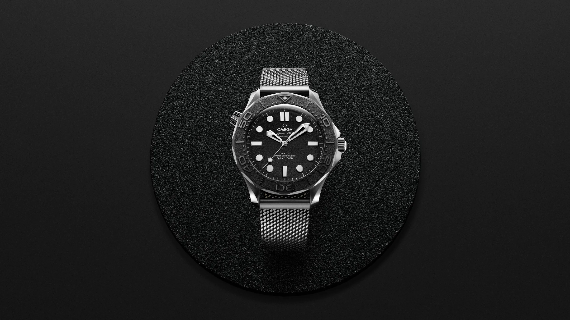OMEGA Seamaster Diver 300M SPECTRE Edition siyah kadran