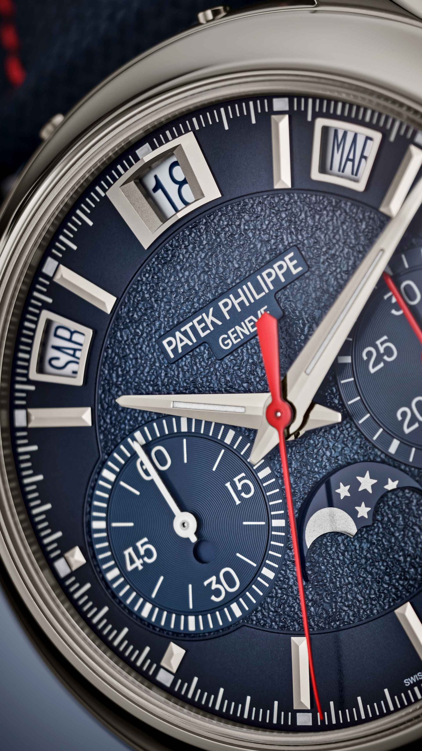 Patek Philippe 5978P-010 İtalyanca gün tarih ve ay pencereleri