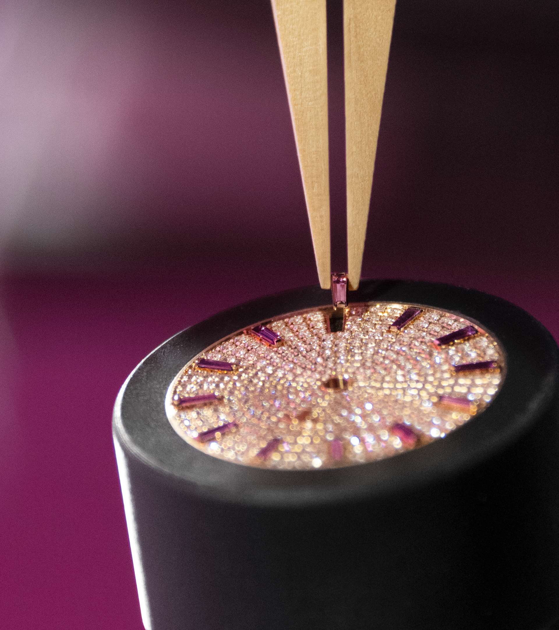Patek Philippe Gondolo Ladies First kadranına ametist saat imi yerleştirilmesi